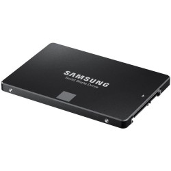 SSD 480gb - Kiinteän kiintolevyn asennus SSD 480 gigatavua - mukana osa, työ ja keräys