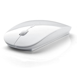 Valge üliõhuke juhtmevaba hiir, mis ühildub iMaci või sülearvutiga
